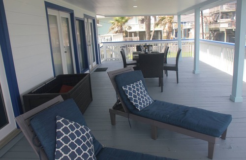 Bermuda Beach House | Few Steps from beach, fabulous view from ginormous gated deck!