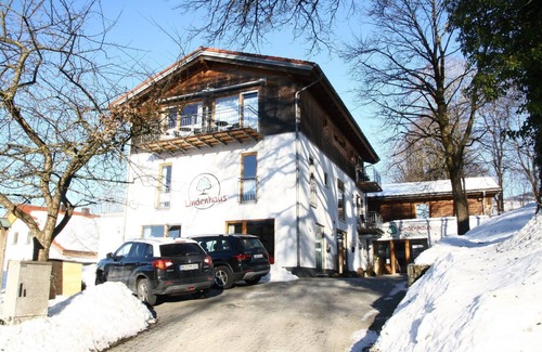 Barnzell Apartment | FeWo (42qm) mit Balkon/Wellnessbereich mit Whirlpool & Sauna