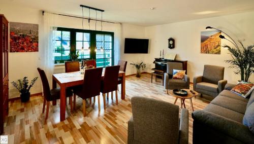 Bad Neuenahr-Ahrweiler Apartment | FeWo „Im Tal der roten Traube“