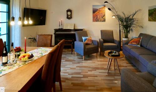 Bad Neuenahr-Ahrweiler Apartment | FeWo „Im Tal der roten Traube“