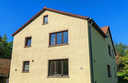 Droyßig Apartment | Fewo Klaus: Spacious apartment in a quiet location
