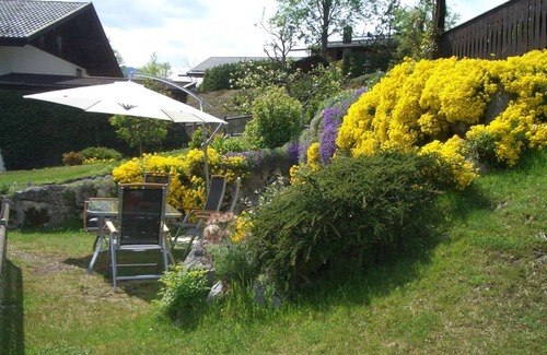 Untergrainau Apartment | Fewo Kreuzeck for 2 people with Zugpspitzblick