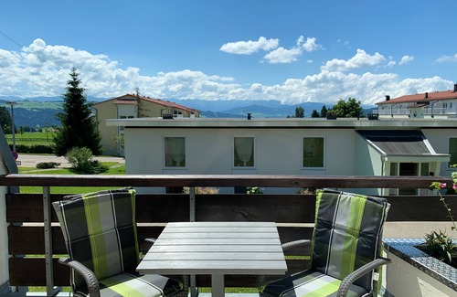 Scheidegg Apartment | FeWo Längl - modern "Alpenguck" apartment with pool and sauna in the Allgäu