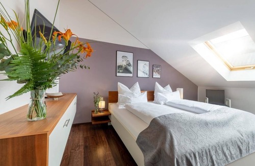 Freyung Apartment | FeWo Purple | 5-Sterne Ferienwohnung mit Dachterrasse für höchste Ansprüche