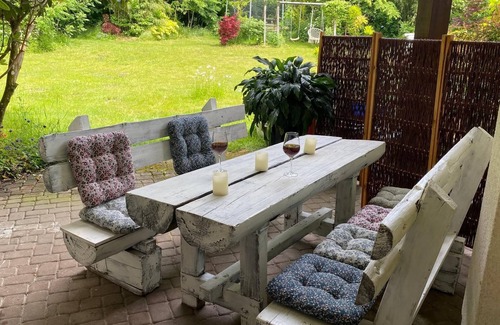 Waldkirchen Apartment | FEWO Waldzauber with covered terrace