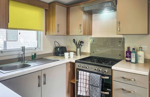 Bethesda House | Ffancon Riverside (Pet)