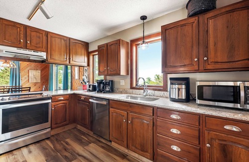Duck House | Fiddlin' Around: Oceanside, Pets & Short Stays OK!
