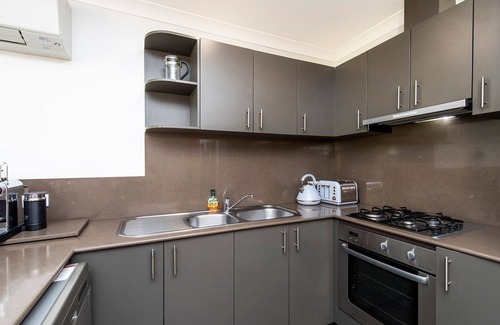 Broadwater Villa | FiftyTwo @ Cape View is the perfect family or couples getaway accommodation