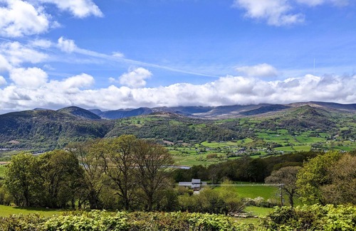 Eglwysbach Cottage | Fig Tree: Indoor Pool · Hot Tub · Snowdonia Views