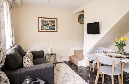 Ripon Cottage | FIGGY COTTAGE, pet friendly, with a garden in Ripon