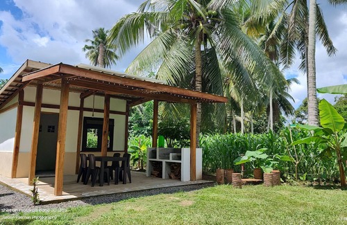Albay Province Cabin | Filipino style cabin in the nature of Albay, surrounded by green volcano hills