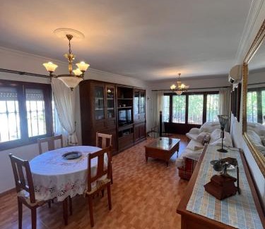 Sanlucar la Mayor House | Finca Azafrán - Chalet con piscina privada