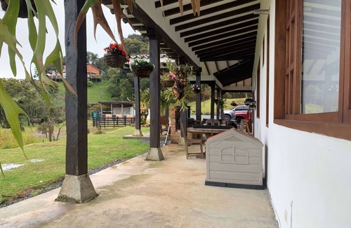 Envigado House | Finca con Caballos y Barbacoa en Envigado, Antioquia