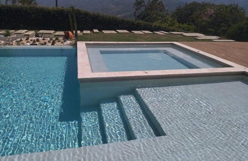 Copacabana Apartment | Finca de Lujo cerca de Medellín