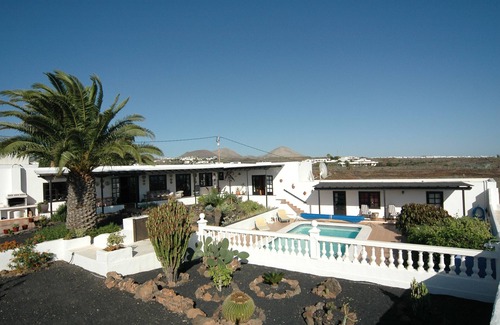 Macher Villa | Finca "El Volcan" Canarian Country Home, 4 Bedrooms, 3 Bath, Stunning Sea Views