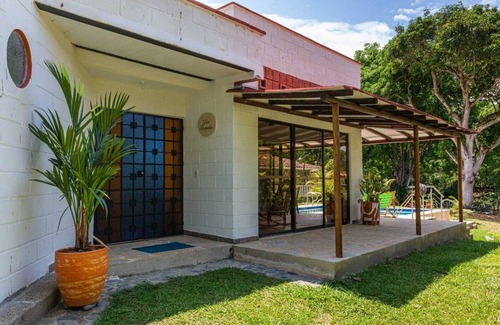Sopetran Villa | Finca/House Las Gemelas - Pool and Sun for vacation