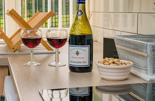 East Dereham House | Finest Retreats | New Inn Lodge