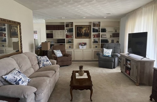 Auburn House | FingerLakes Home close to everything!