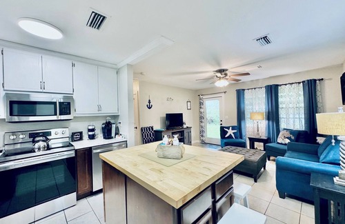 Milton House | Fins to the Left on Blackwater River - 35 mins to the Beach