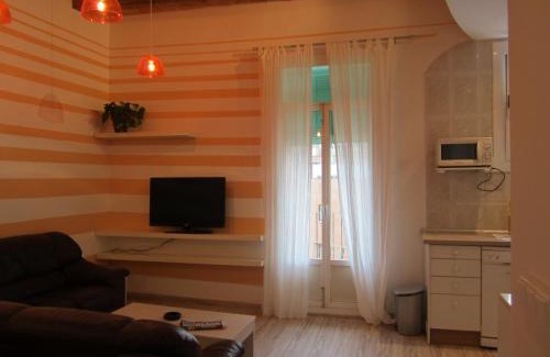 Hostafrancs Apartment | Fira Plaza España Apartment 3ʳᵈ Floor Balcony