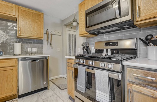 Central Colorado Springs House | Fire Pit-9 min to downtown-3 min to Olympic Center