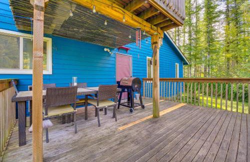 Gold Bar House | Fire Pit and Mountain Views Outdoorsy PNW Escape