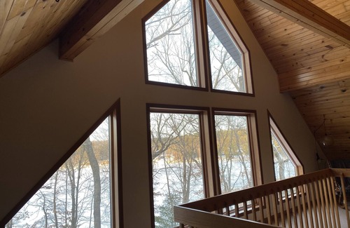 Wautoma Ski Chalet | Fire pit! Hot tub! Game room! Kayaks!