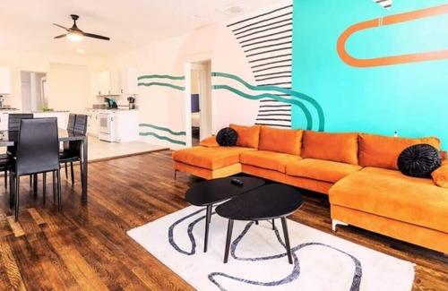 Cooper-Young Historic District House | Fire Pit l Backyard |BBQ Grill | Karaoke