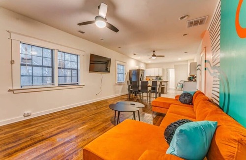 Cooper-Young Historic District House | Fire Pit l Backyard |BBQ Grill | Karaoke