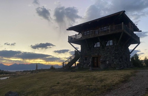 Ennis Cabin | Fire Tower on Fire Tower Ranch in Ennis Montana