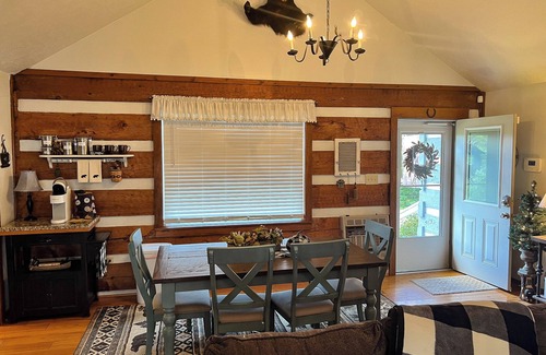 Jefferson Cabin | Fireside Nights in the High Country @ Bear Creek Ridge