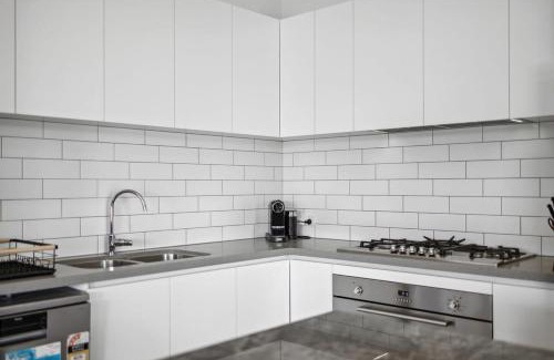 Maylands House | First-Class Townhouse w free parking and Wi-Fi