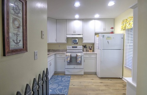 Ocean View Condo | First Floor, 2 BD, 2 BA Condo, Bayside Views, Pool, Tennis, and Many Free Activities!