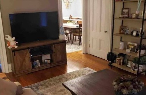 Salem Apartment | First floor condo in Salem!