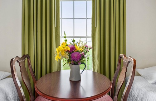 North East Hotel | First Floor Standard Deluxe