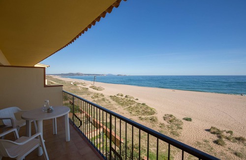 Pals Apartment | First line beach apartment with front sea vue - Pals beach (DU 3H 319)