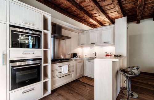 Como City Centre Apartment | First - My Home in Como