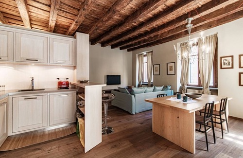 Como City Centre Apartment | First - My Home in Como