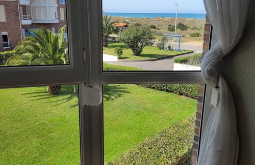 Santona Apartment | First row Berria beach ! with LARGE POOL