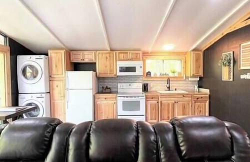 Jefferson House | Fish Cabin at the Pines
