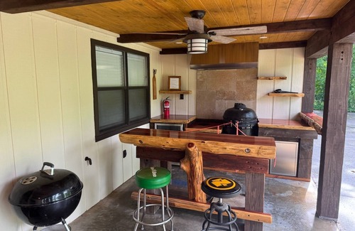 Pangburn Cabin | FISH ~ FLOAT ~ RELAX … located ON The Little Red River