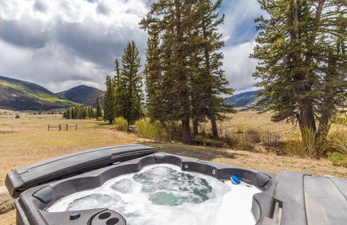 Creede Cabin | Fisherman's Paradise - Pet Friendly, Private Creek, Fireplace, Hot Tub