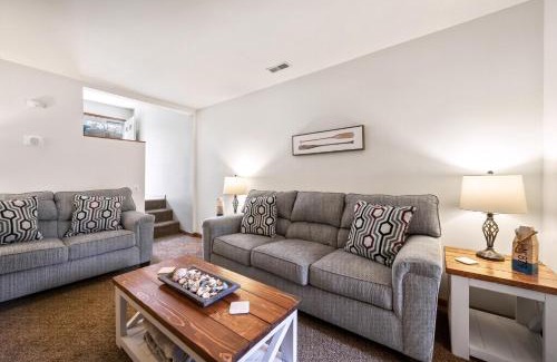 Deep Hole House | Fishhook Hideaway