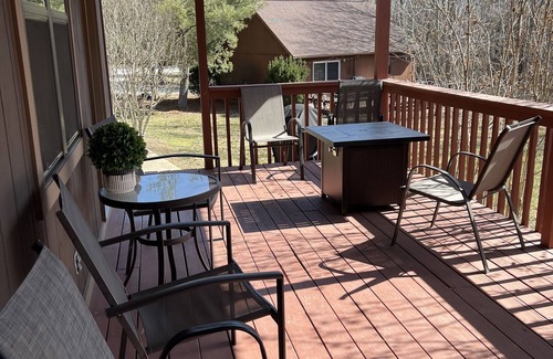 Perry Cabin | Fishing & Boating 3 Bed/2 Bath Cozy Cabin at Mark Twain Lake!