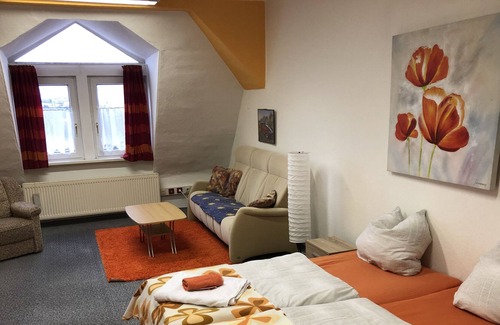 Krampfervorstadt House | Fitter room, apartment, private room up to 15 people
