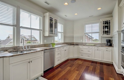 Bald Head Island House | Five bedroom home on Bald Head Island's East Beach, make your next island getawa