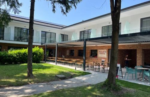 Dunajska Streda Apartment | FiVe Penzion