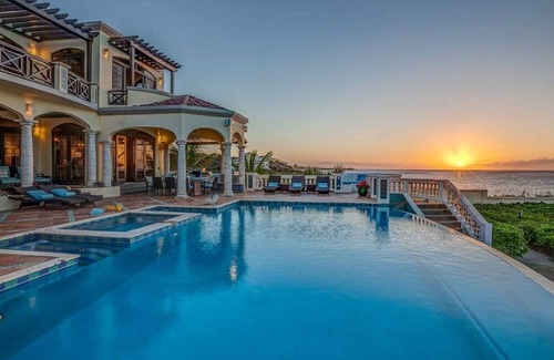 Sea Rocks Villa | Five spacious bedrooms Caribbean villa at Sea of Rocks Harbor