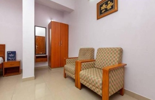 Perambur Purasavakam Hotel | Five stones By Terra Hotel Mogappair