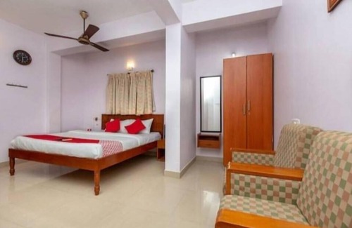 Perambur Purasavakam Hotel | Five stones By Terra Hotel Mogappair